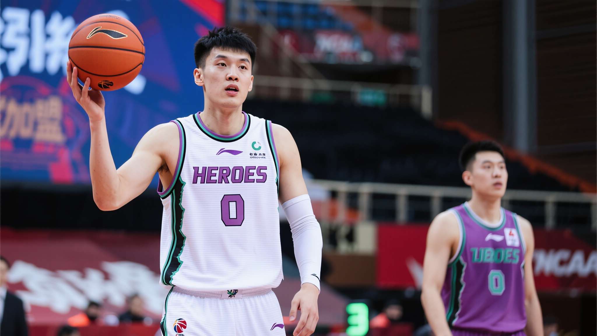 强力引援!NCAA小将淡厚然加盟山西 通过体测将具备出战资格 从过往案例来看,“海归”球员进入CBA后大多能带来立竿见影效果。例如曾效力武汉、